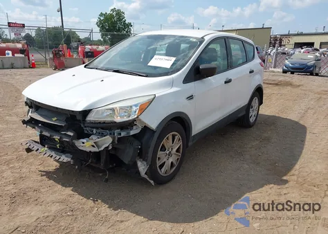 2015 Ford Escape S z USA, uszkodzony, nr VIN 1FMCU0F76FUA56107